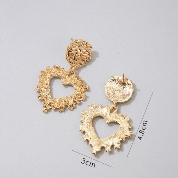 Heart Textured Drop Earrings - Picture 2 of 4